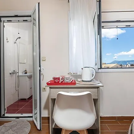 Fay's Sea View Luxury Apartament *